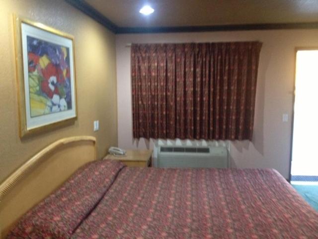 All 8 Motel Azusa Room photo