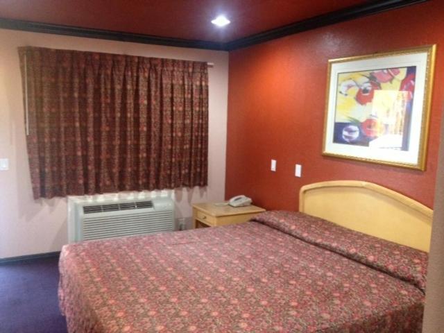 All 8 Motel Azusa Room photo